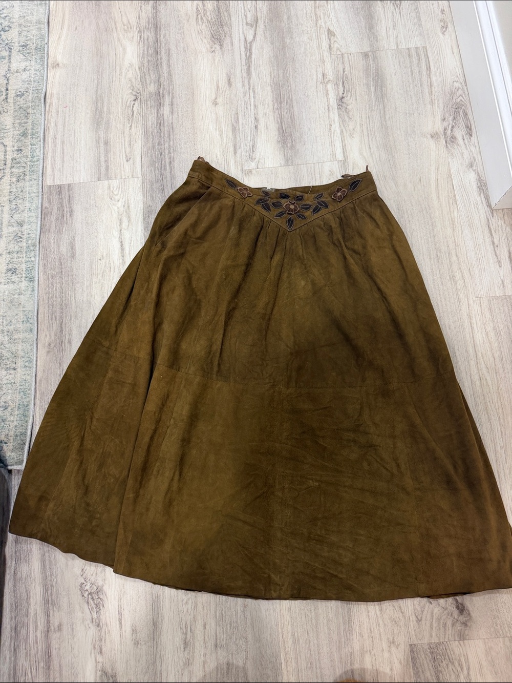 Vintage Women's Olive Brown A-Line midi Suede Skirt with Embroidered Waist Small